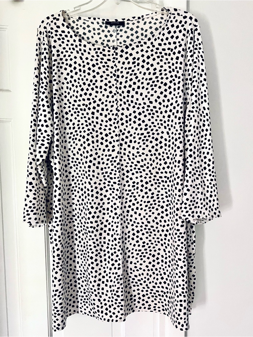 Alfani White Top with Black Geometric Print 2X